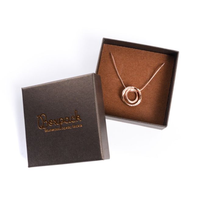 Caixa em cartão para pendente ou conjunto, castanha 86 x 86 x 33 mm Q-81-M