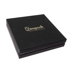 Caja de cartón negra para collar o colgante de joyería, bisutería y joyas 168X168X38 Mm SA-18-N