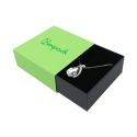 Caja de cartón para colgante o conjunto color verde 83x83x33 mm SL-81-VE-N
