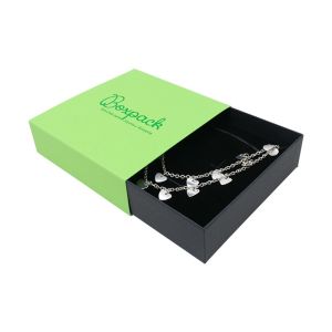 Grüne Schachtel aus Karton für Halsketten oder Schmucksets 116 x 116 x 33 mm SL-17-VE-N