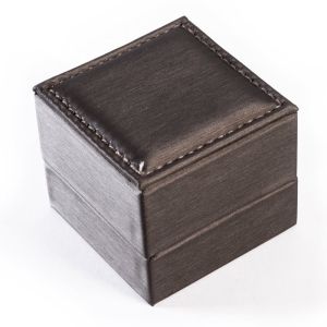 Ringetui mit grauem Kunstlederbezug 50 x 56 x 54 mm S-16-S