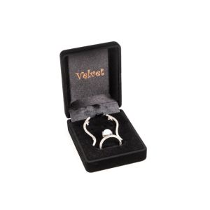Flocked pendant box, black 61 x 78 x 31 mm V-3-J