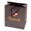 Saco de papel com asas de fita castanha para joias e relógios 120 x 150 x 65 mm BQ-M-M