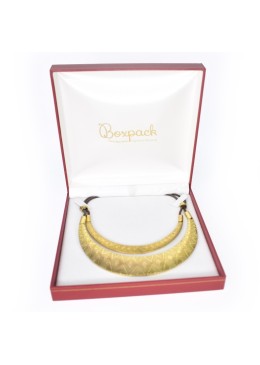 Estuche polipiel rojo para collar 162x162x37 mm. J-02-C-R