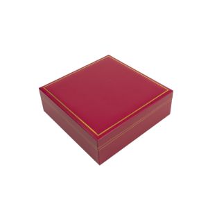 Astuccio in similpelle per medaglia con cordoncino, rosso 160 x 160 x 53 mm J-02-MC-R