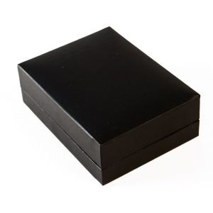 Estuche polipiel negro para pendientes 59x79x24 mm. C-3-P