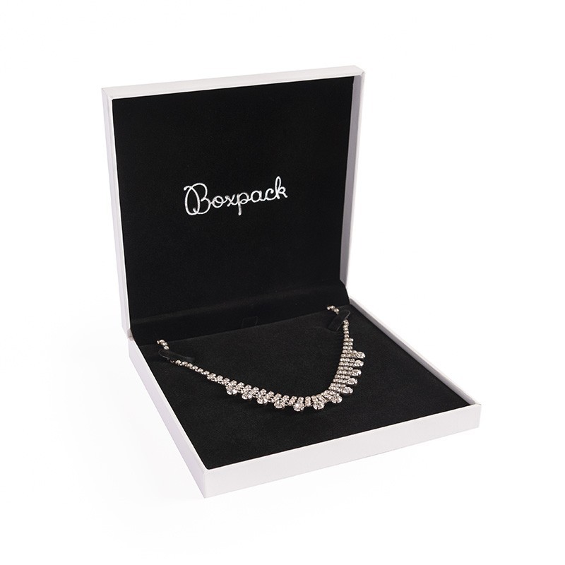 Estuche polipiel blanco para collar 160x160x35 mm. FR-7-C-N