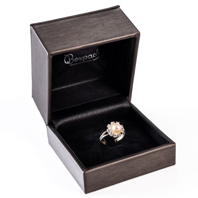 Leatherette-covered ring box, grey 70 x 70 x 50 mm S-41-SP