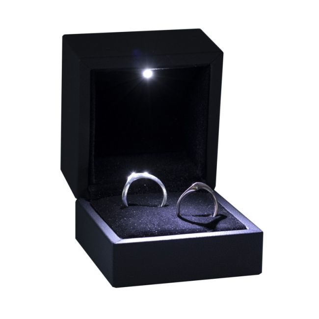 Schwarzes Trauringetui mit LED-Beleuchtung 60 x 65 x 50 mm LE-15-A