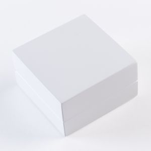 Estuche de madera para pendientes color blanco 70x70x36 mm CU-2-B