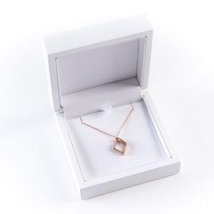 Estuche de madera para colgante color blanco 90x90x36 mm CU-4-B