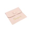 Bolsa más taco de microfibra rosa empolvado para pendientes con cierre de solapa y botón para joyería y bisutería.