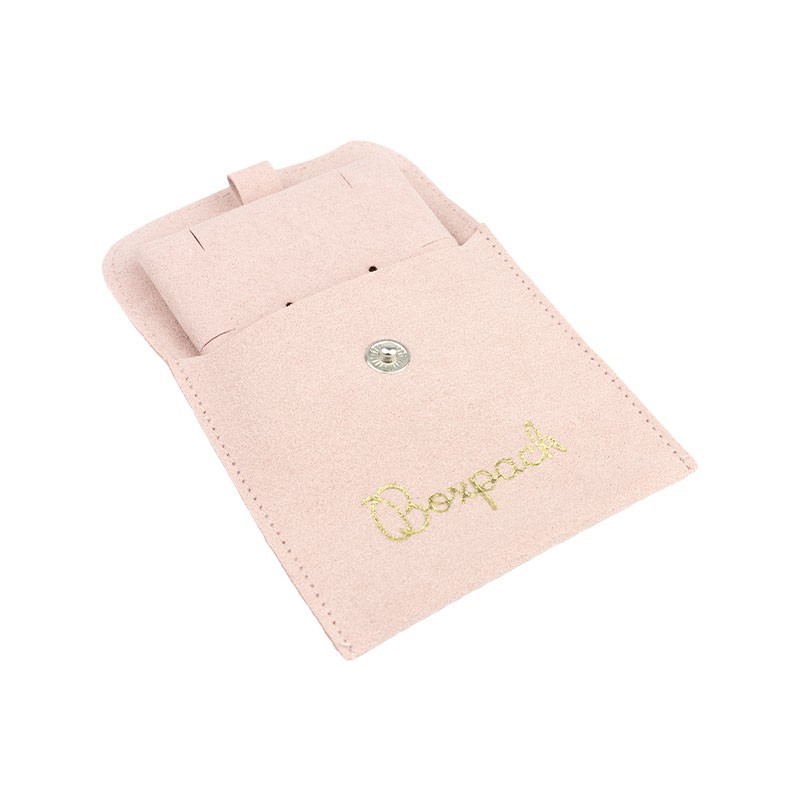 Bolsa más taco de microfibra rosa empolvado para pendientes con cierre de solapa y botón para joyería y bisutería.