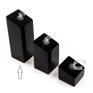 Lacquered wood ring display, black ML-3-N