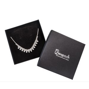 Caja de cartón collar 167x167x33 mm color negro ep-18