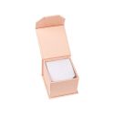 Caja de cartón con imán para anillo o pendientes color rosa cuarzo 48x54x40 mm MC-1-RC
