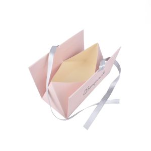 Caixa automontável em cartão rosa quartzo com laço de cetim cinzento 100 x 62 x 58 mm FL-1-RC