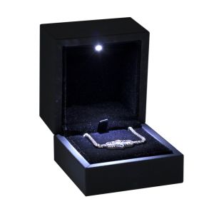 Estuche con led para colgante negro 60x65x50 mm LE-13-C